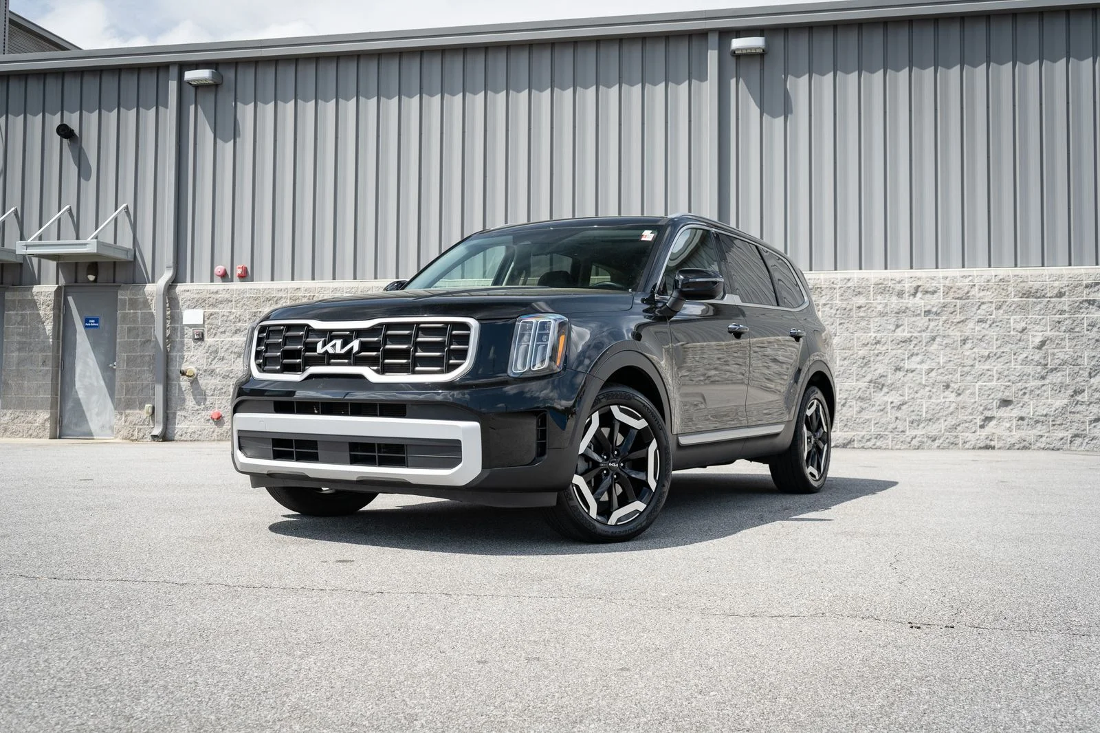 2025 Kia Telluride S FWD's photo