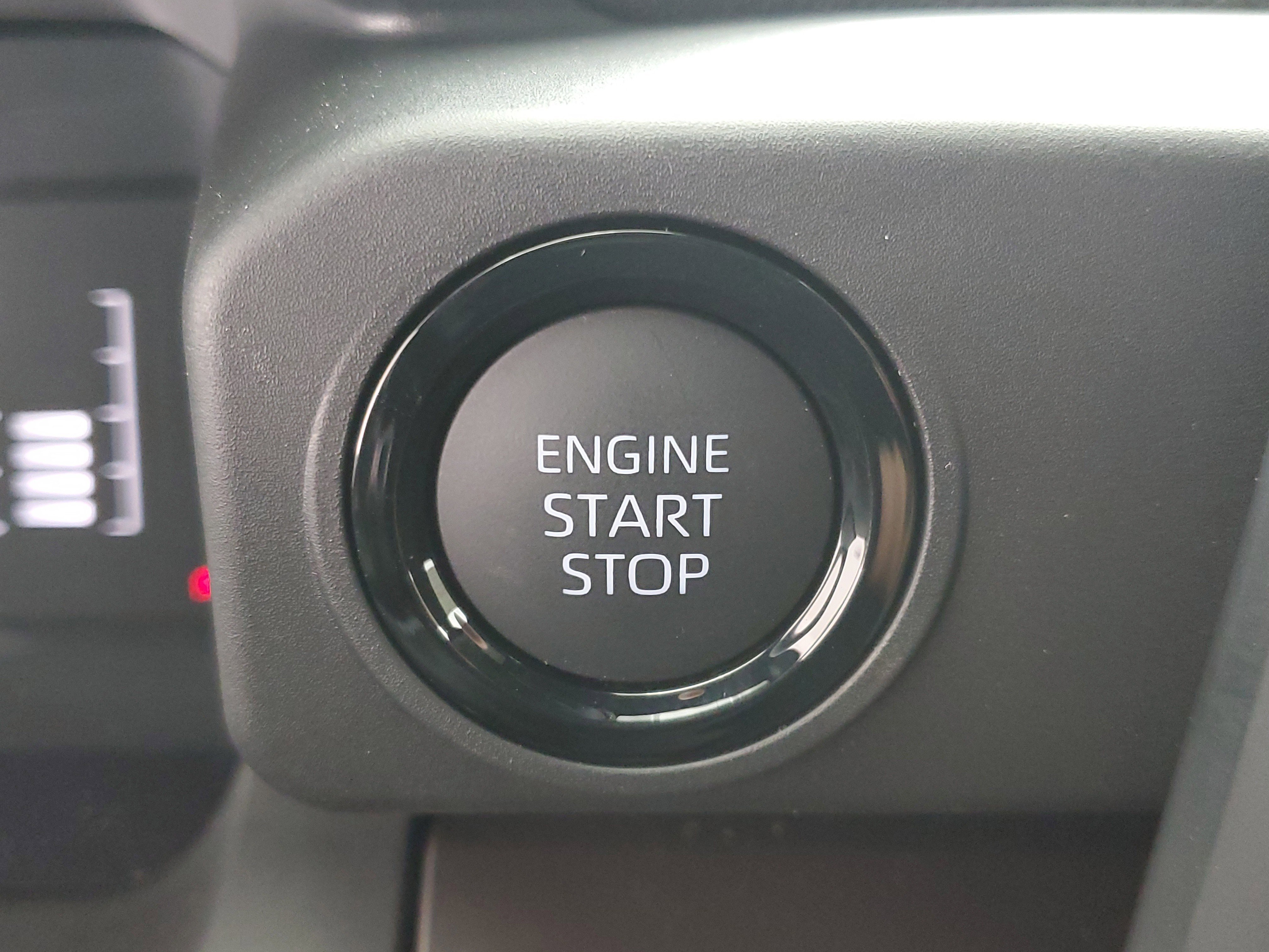 2026 Toyota Tacoma SR5 - Photo 32