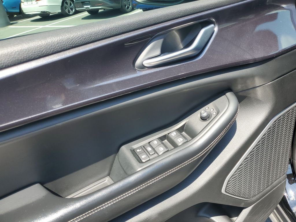 Used 2021 Black Jeep Laredo image 12