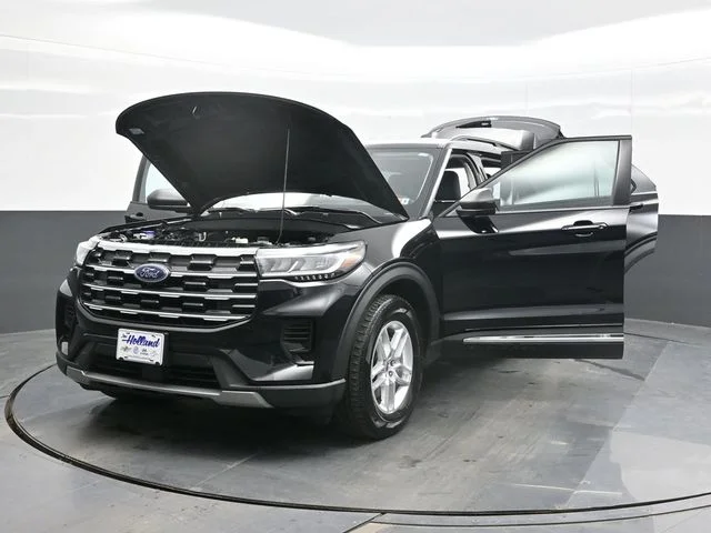 Used 2025 Black Ford Active image 30