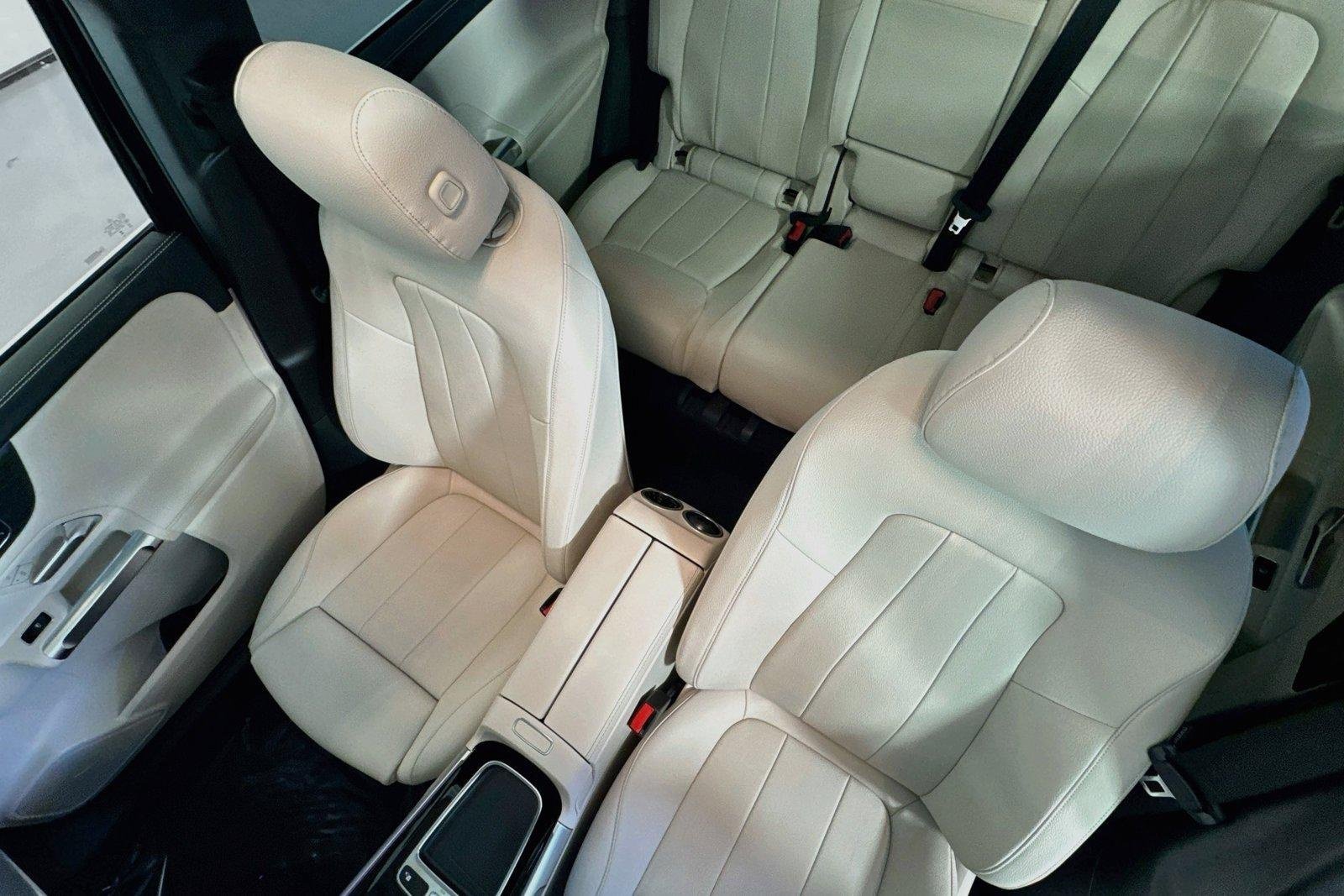 New 2026 Night Black Mercedes-Benz GLB 250 image 19