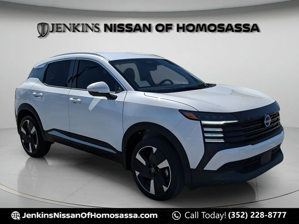 Used 2025 White Nissan SR image 1