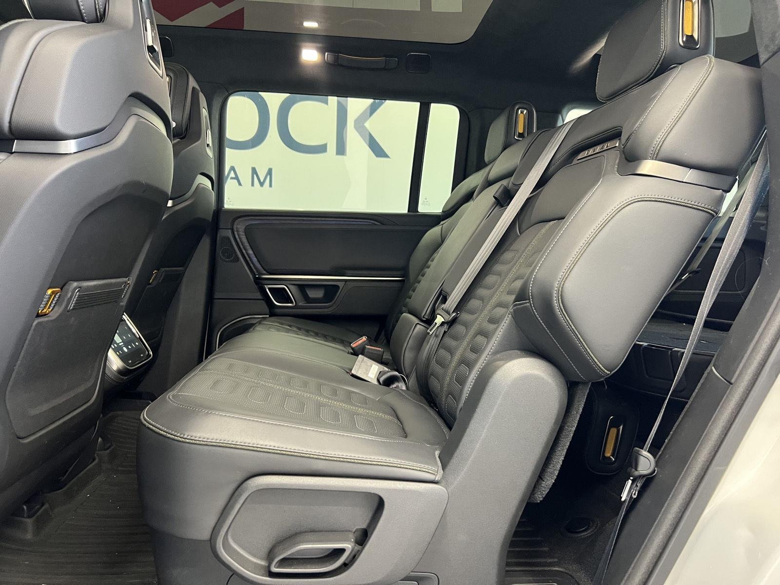 2023 Rivian R1S Adventure - Photo 22