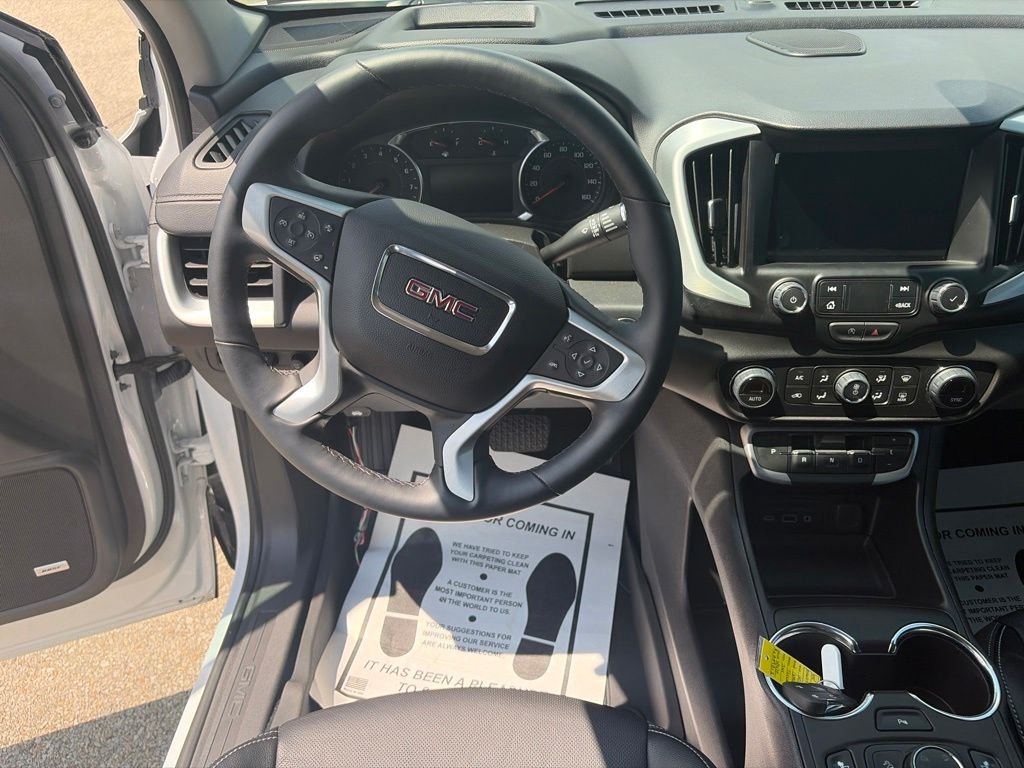 Used 2024 White GMC SLT image 14