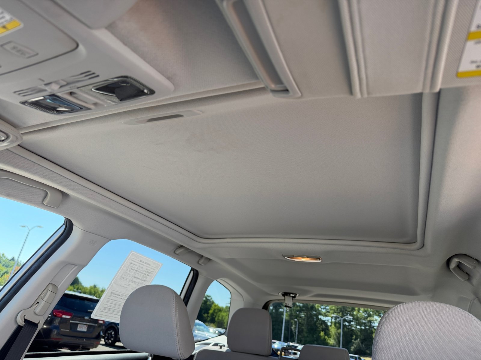 Used 2015 Satin White Pearl Subaru 2.5i Premium image 26