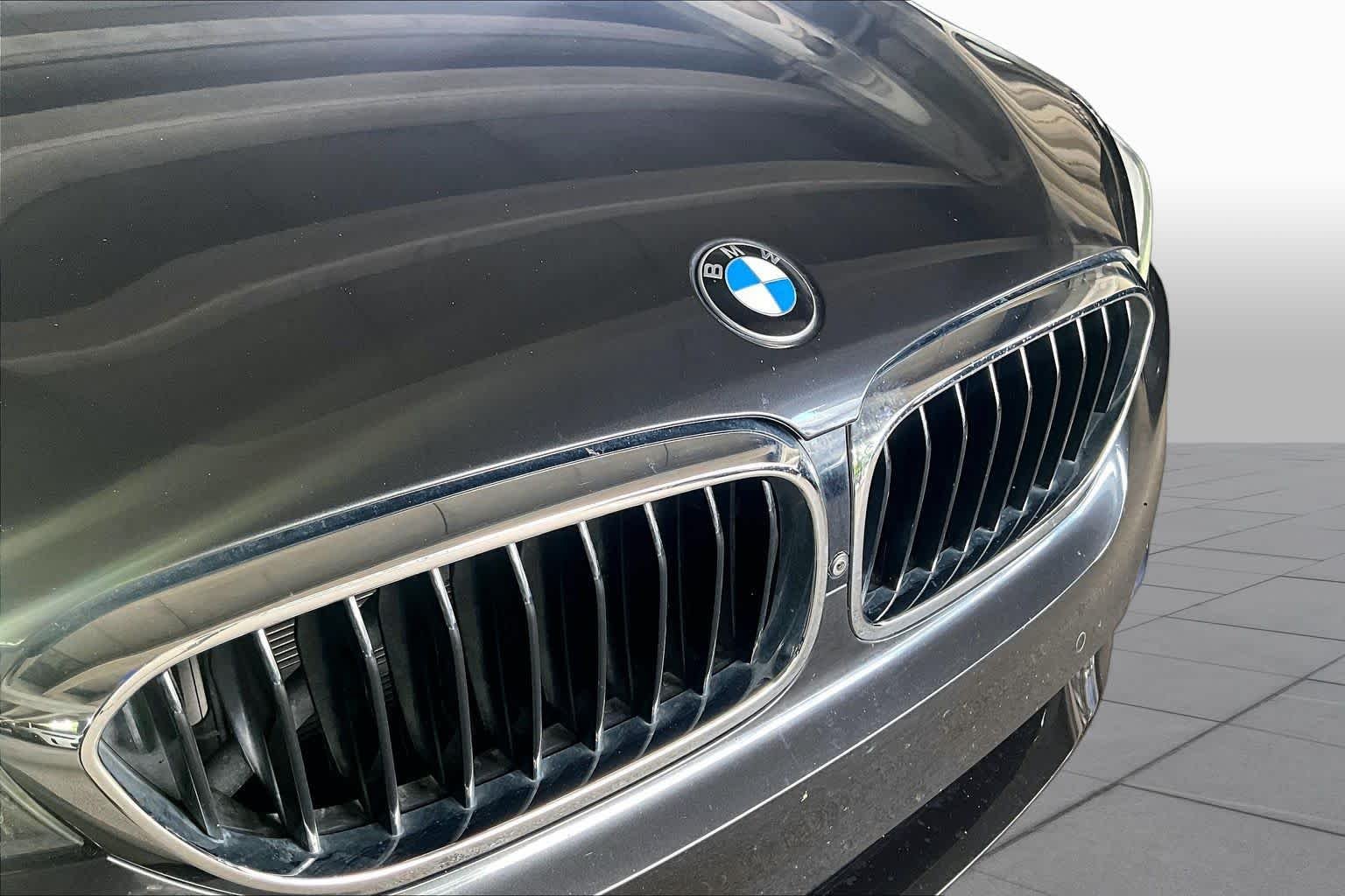 Used 2020 Dark Graphite Metallic BMW 540i image 28