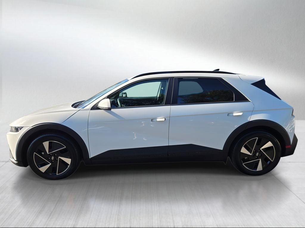 Used 2025 Atlas White Hyundai SEL image 6