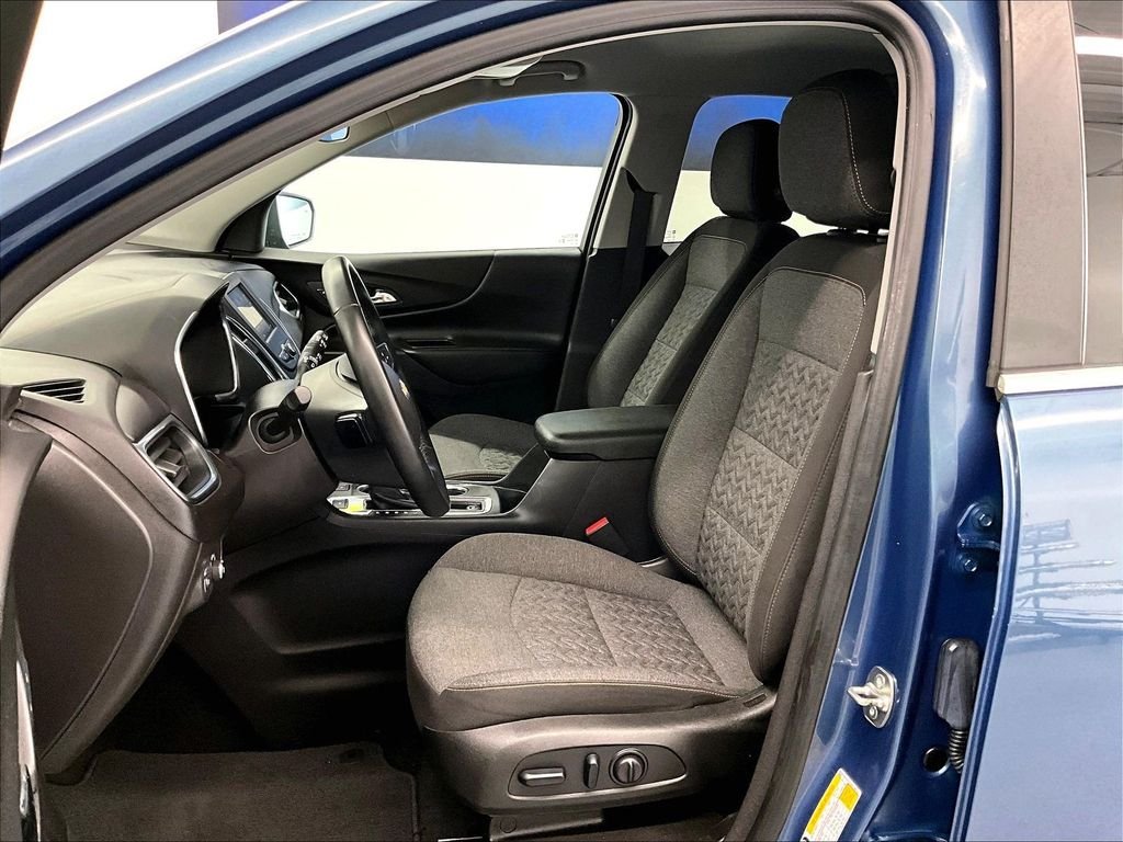 Used 2024 Lakeshore Blue Metallic Chevrolet LT image 10