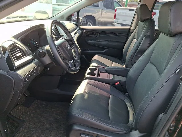 Used 2022  Honda Touring image 13