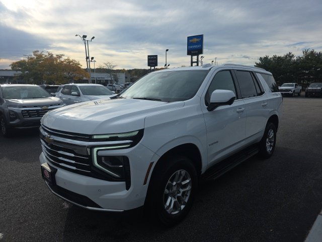 Used 2025 White Chevrolet LT image 5