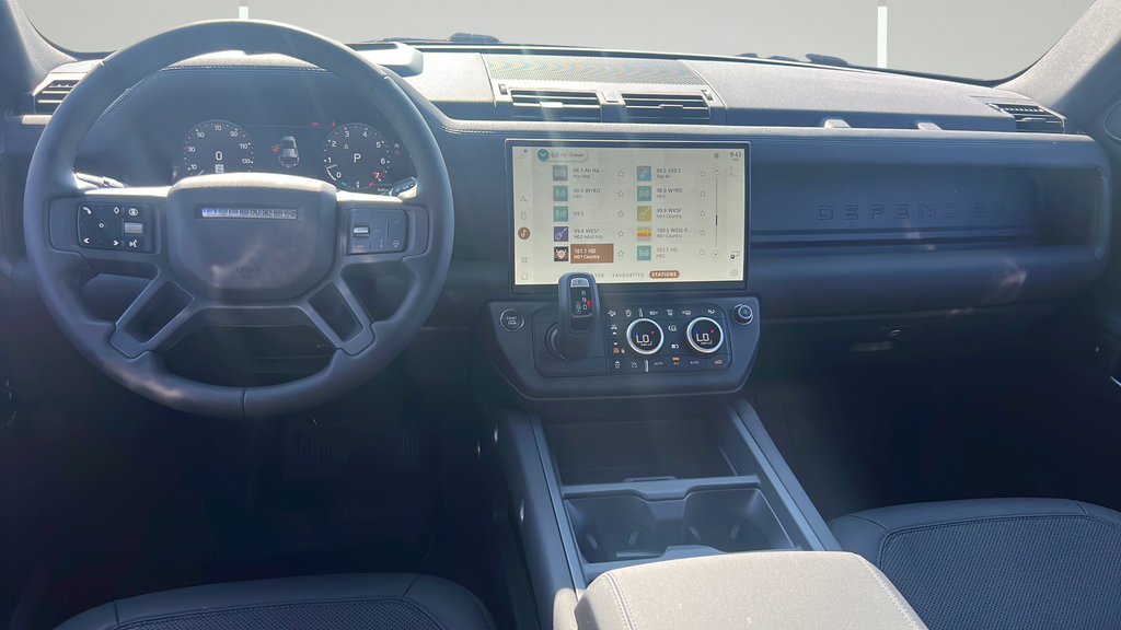 2026 Land Rover Defender X-Dynamic SE - Photo 23