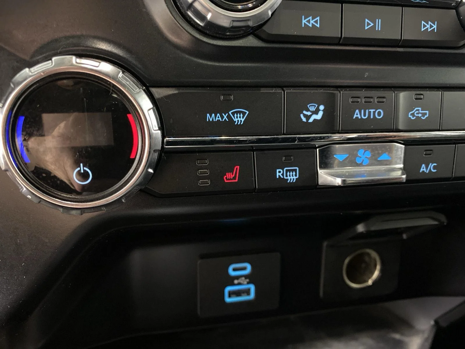 Used 2021 Antimatter Blue Ford XLT image 24
