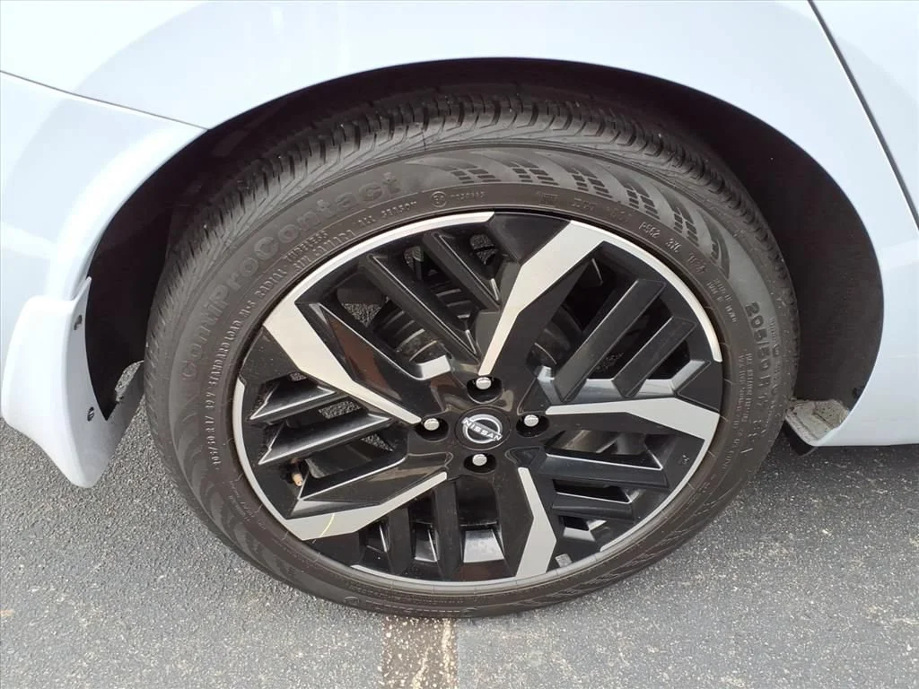 Used 2025 Gray Nissan 1.6 SR image 7