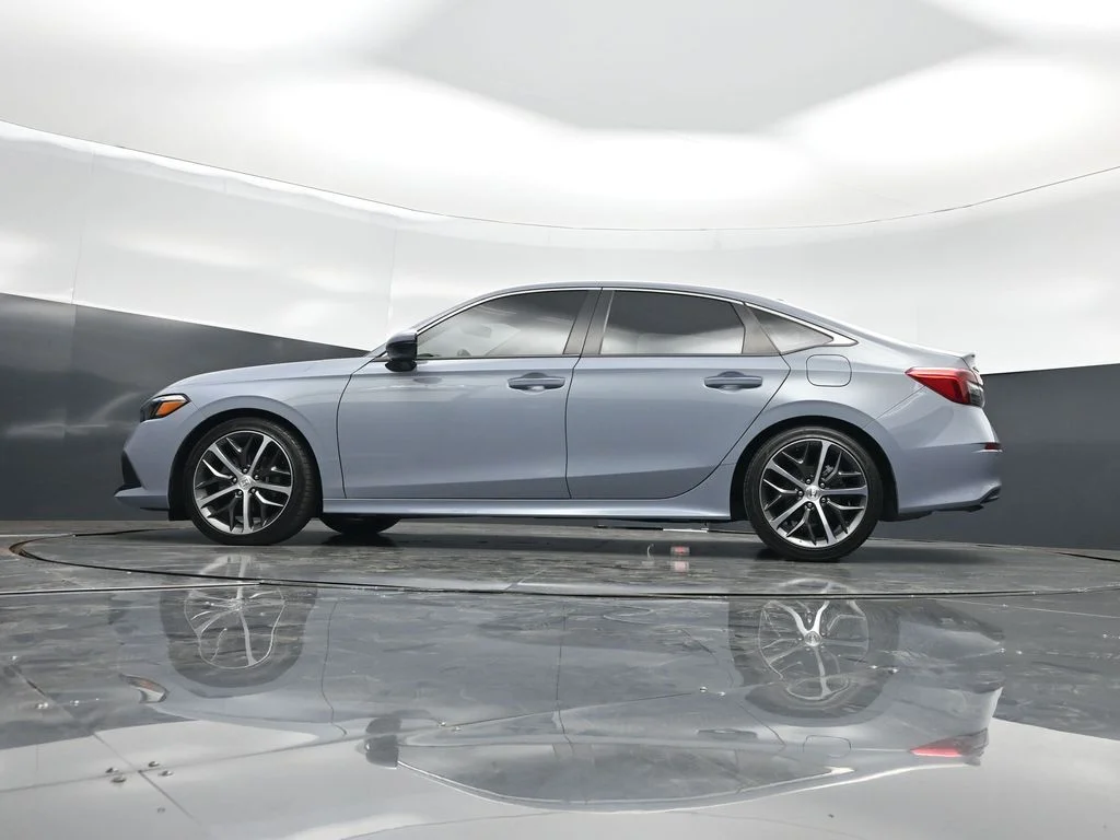 Used 2024 Gray Honda Touring image 7