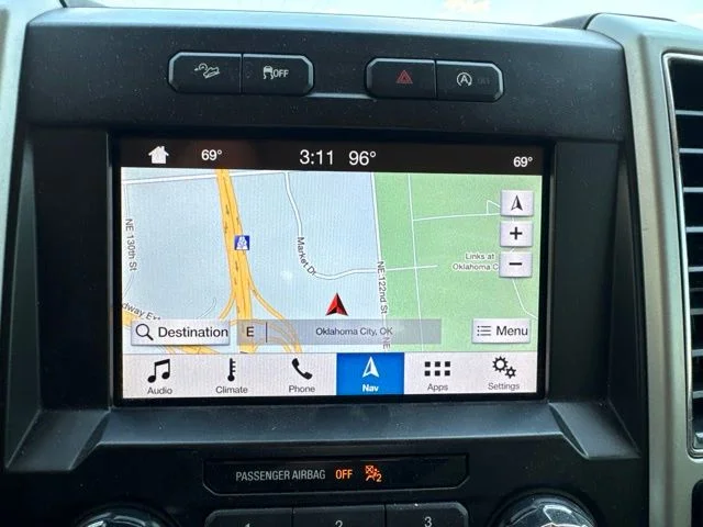 Used 2019 White Ford Lariat image 10
