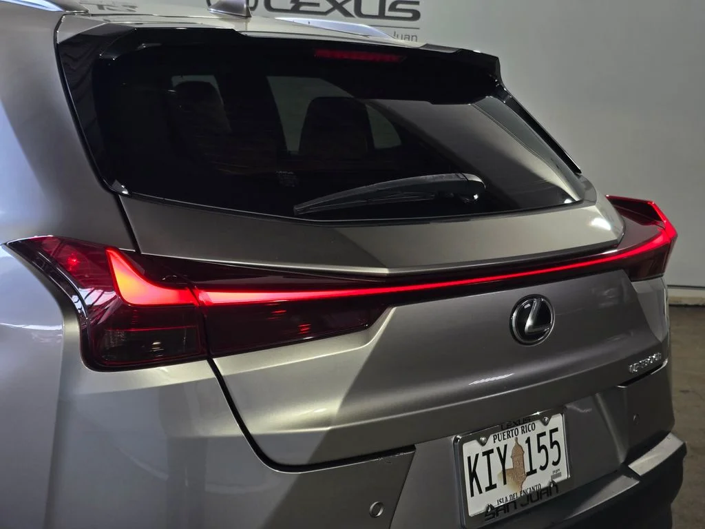 Used 2025 White Lexus 300h F SPORT Design image 10