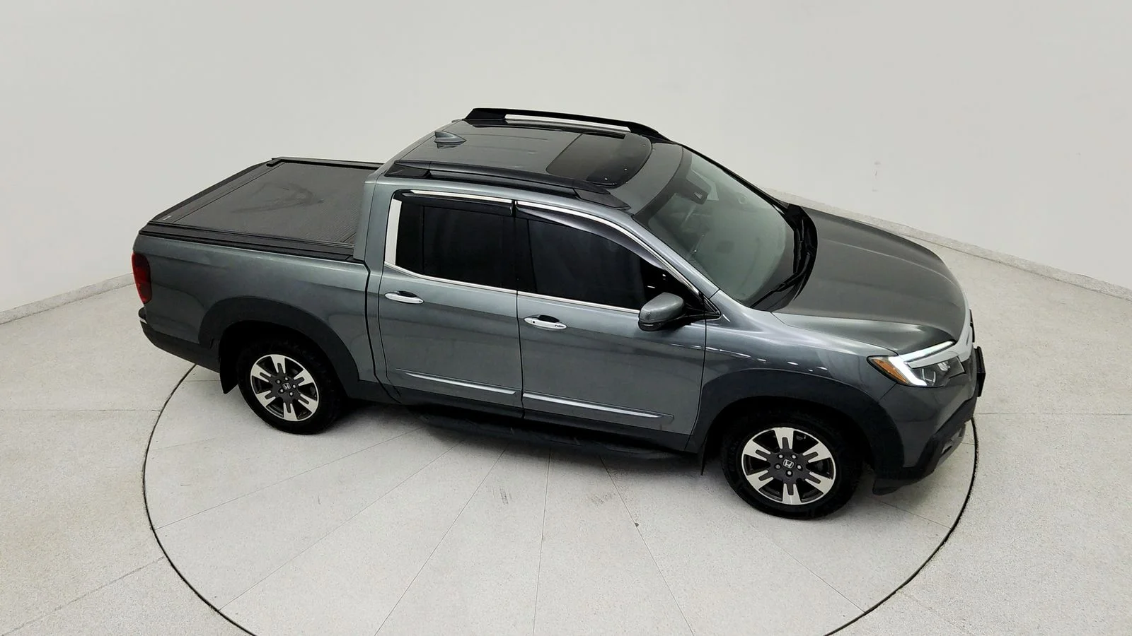 Used 2019 Silver Honda RTL-E image 22