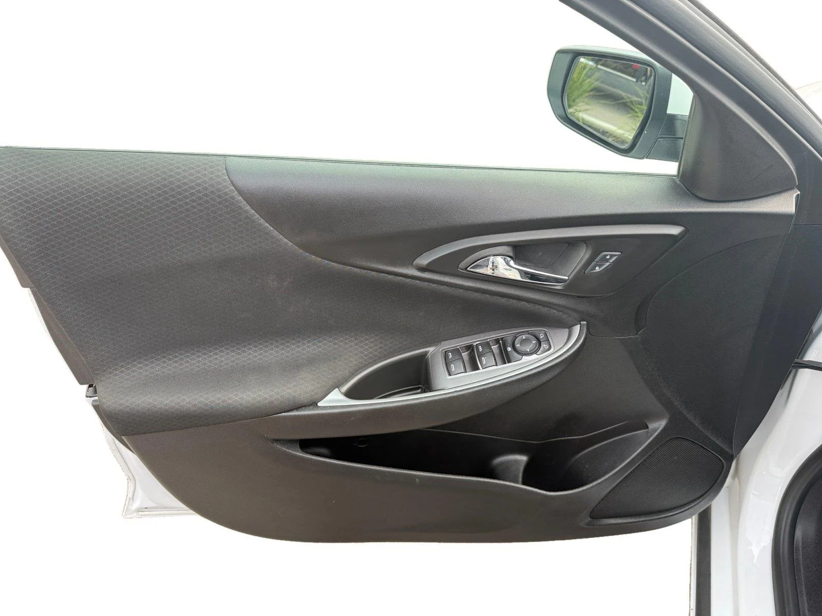 Used 2024 Summit White Chevrolet 1LT image 9