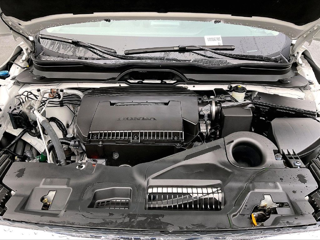 Used 2023 White Honda EX-L image 29
