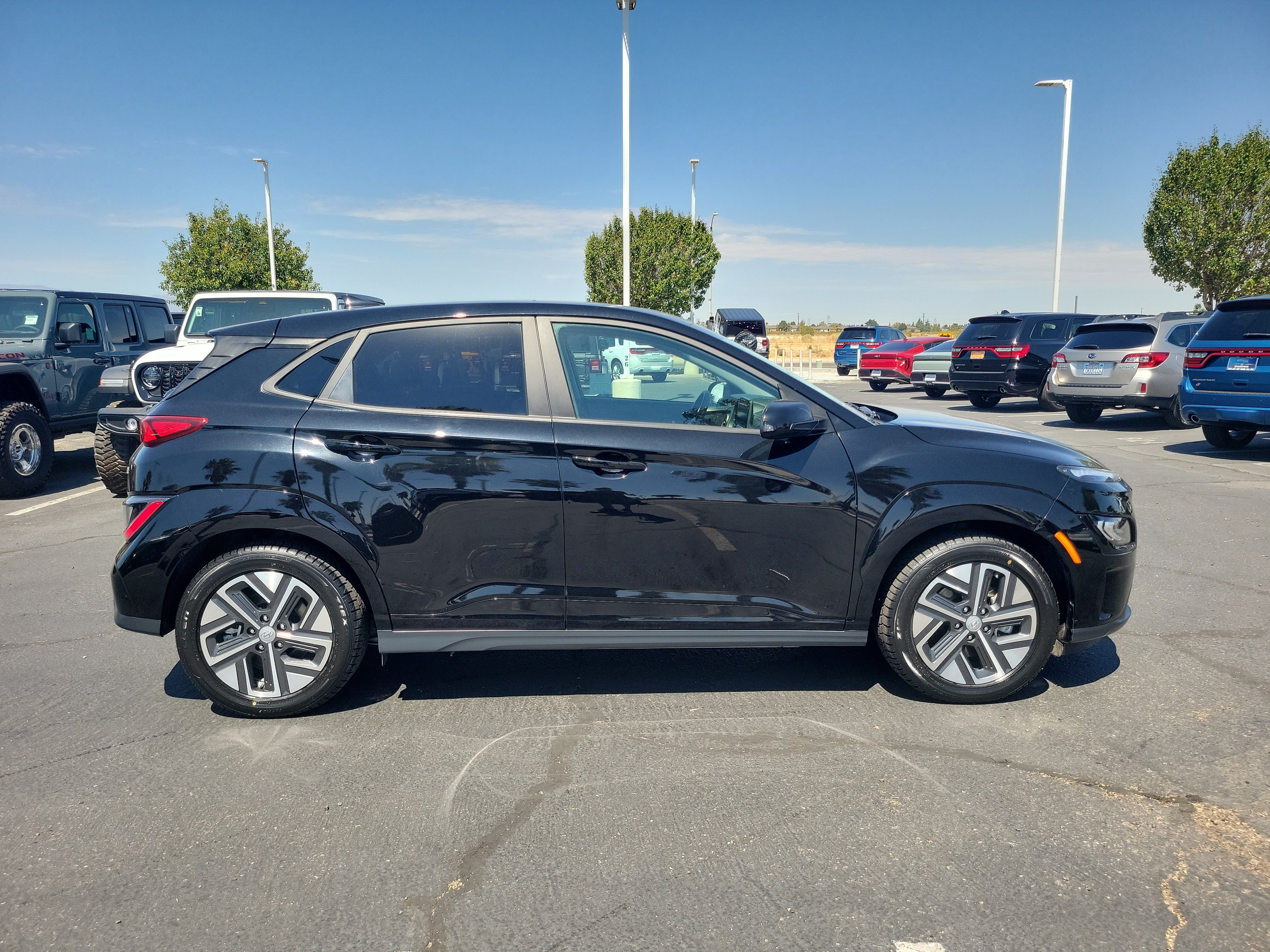 Used 2023 Hyundai Kona EV Limited with VIN KM8K53AG7PU165730 for sale in Victorville, CA