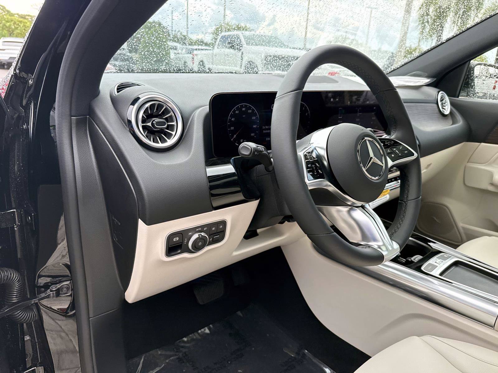 New 2026 Black Mercedes-Benz 250 SUV image 20