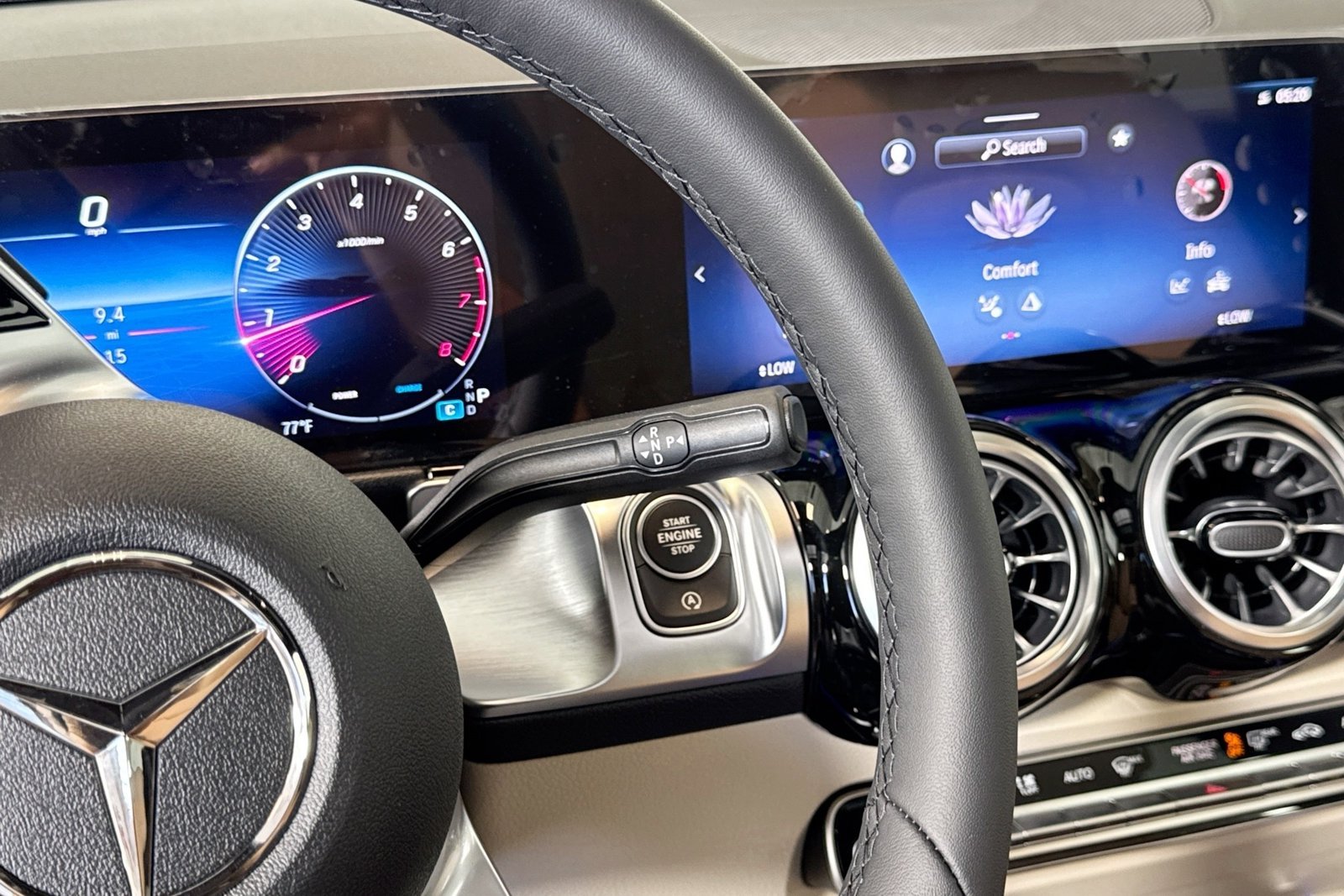 New 2026 Polar White Mercedes-Benz GLB 250 image 15