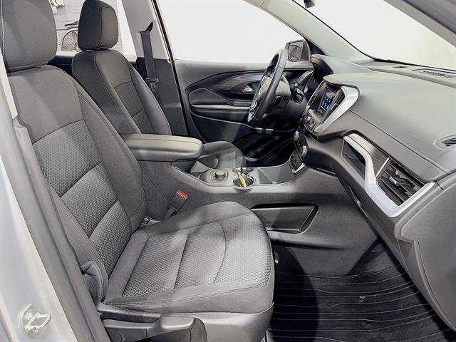 Used 2022 Quicksilver Metallic GMC SLE image 25