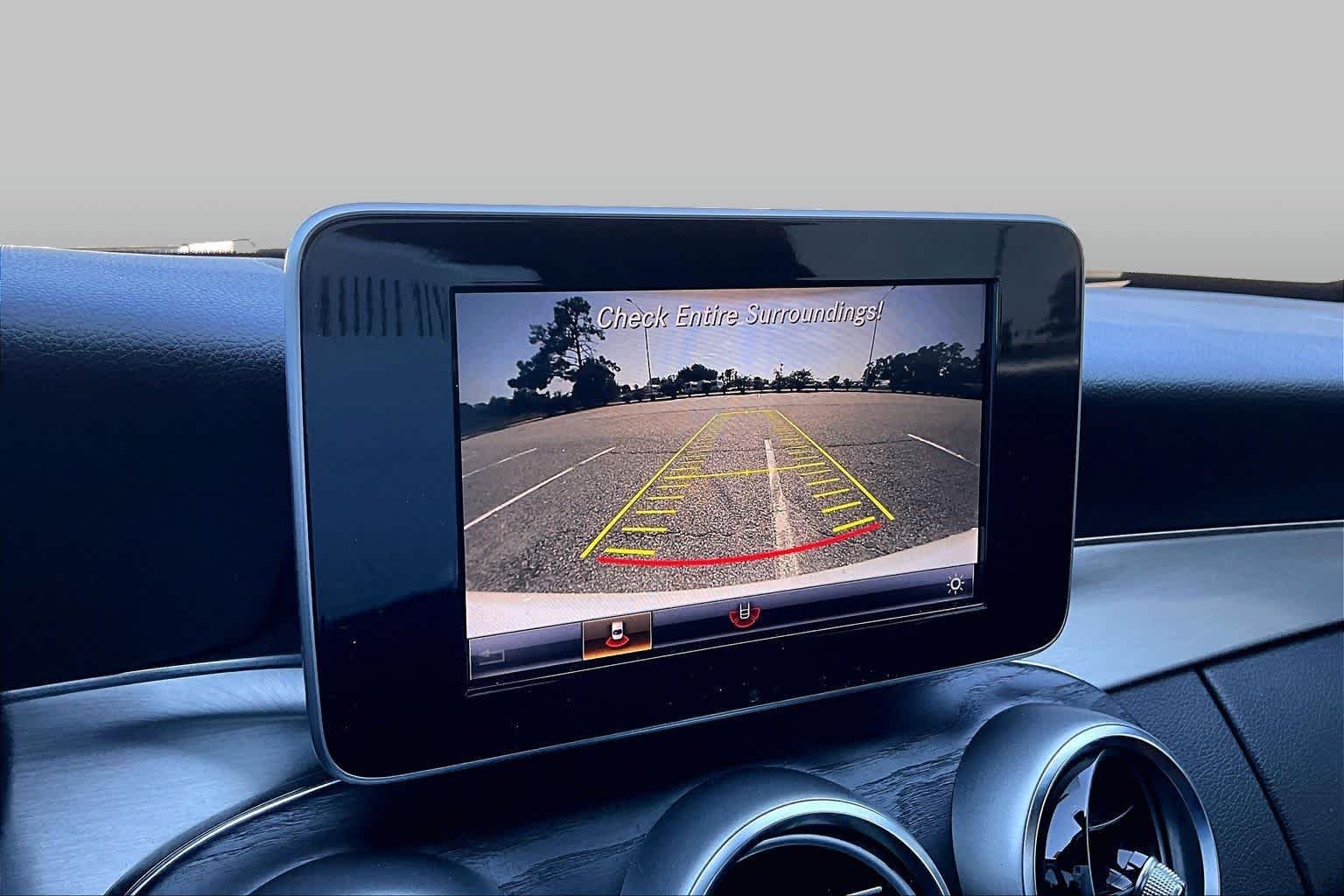 Used 2018 Polar White Mercedes-Benz C 300 image 27