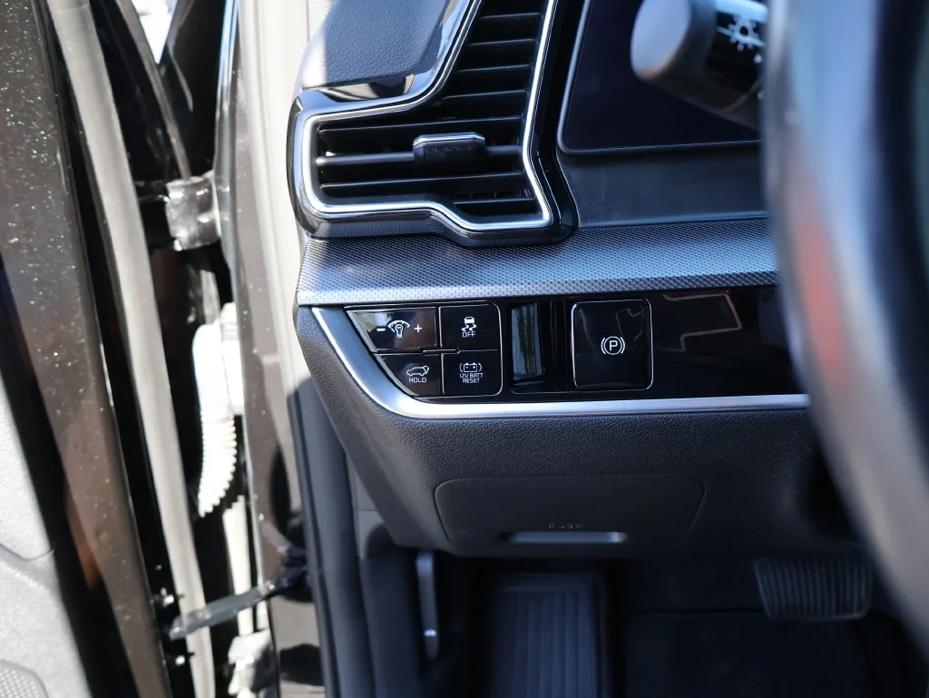 Used 2025 Black Kia SX-Prestige image 60