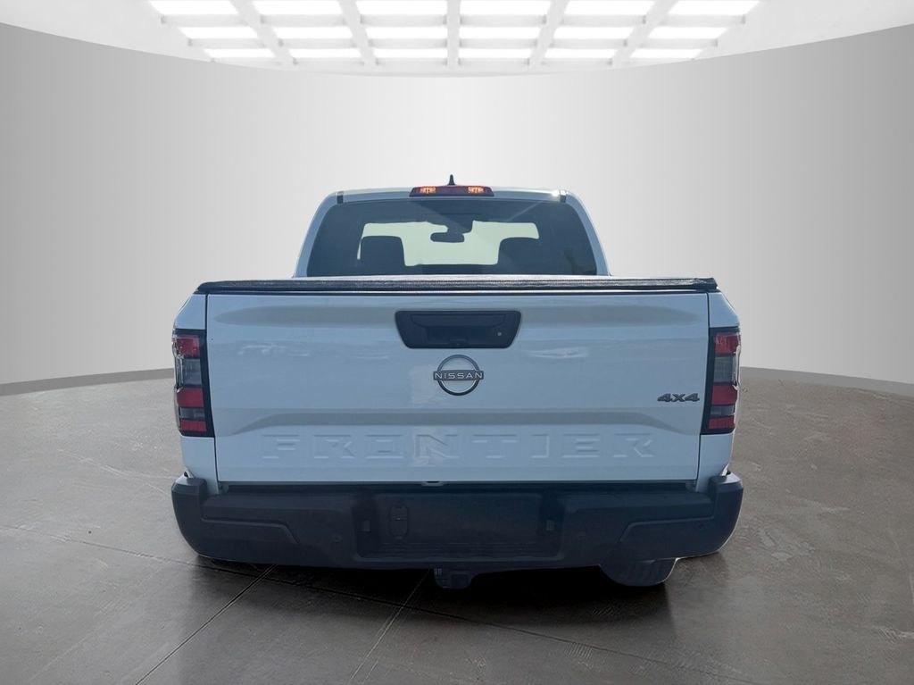 New 2026 Glacier White Nissan King Cab® S image 4