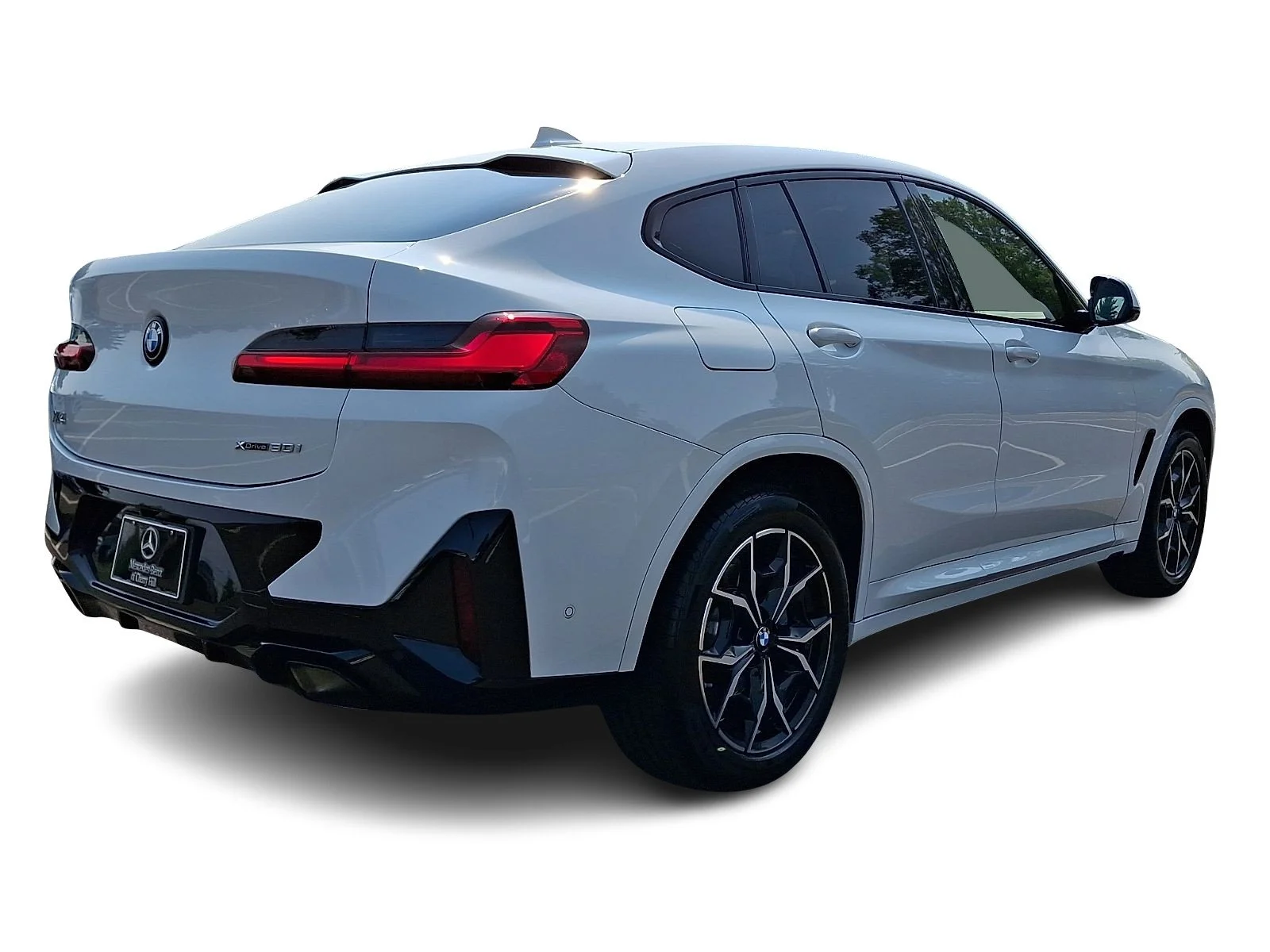 Used 2025 Alpine White BMW xDrive30i image 4