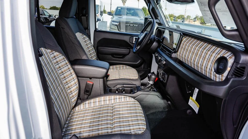 New 2026 White Jeep 85th Anniversary Edition image 21