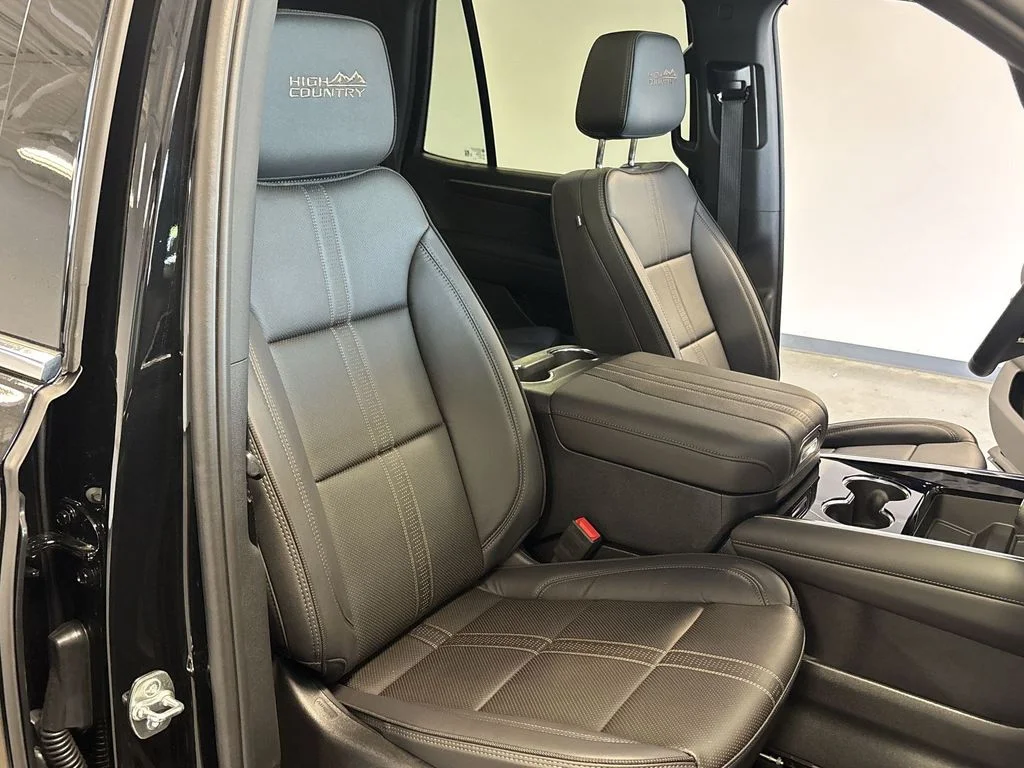 Used 2025 Black Chevrolet High Country image 35