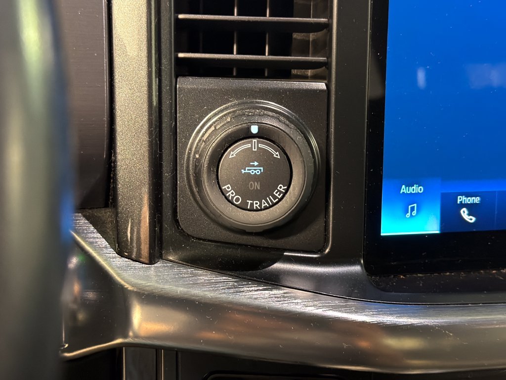 Used 2022 Gray Ford Lariat image 33
