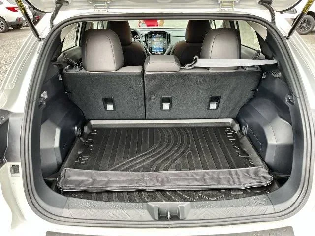 New 2026 CRYSTAL WHITE PEARL Subaru Premium image 29
