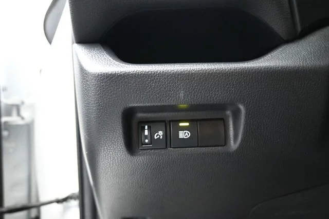 Used 2025 White Toyota XLE image 15
