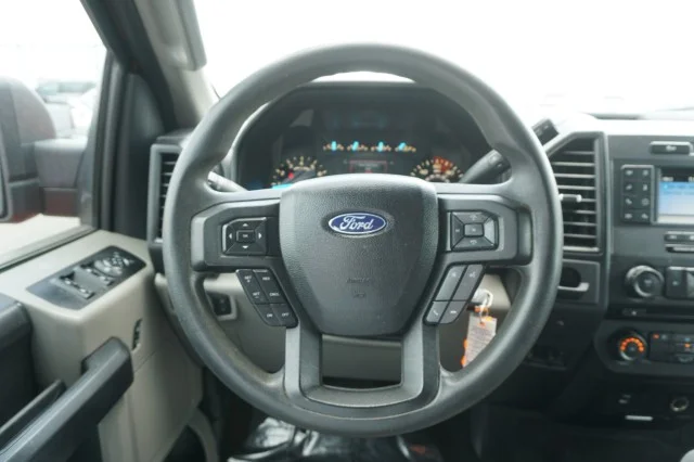 Used 2018  Ford XL image 19