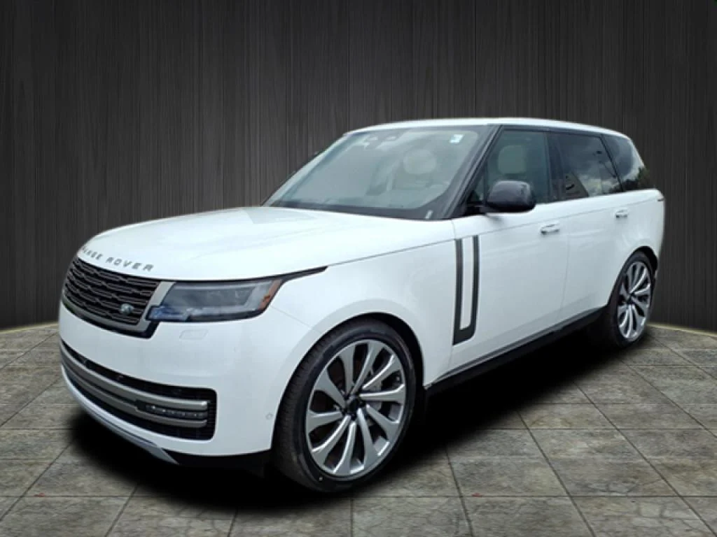 2026 Land Rover Range Rover 4.4 SE SWB's photo