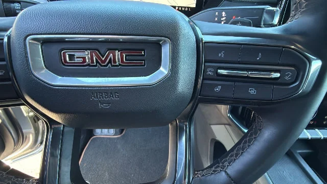 2025 GMC Acadia AT4 - Photo 20