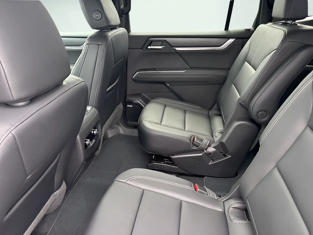 2026 GMC Acadia Elevation - Photo 17