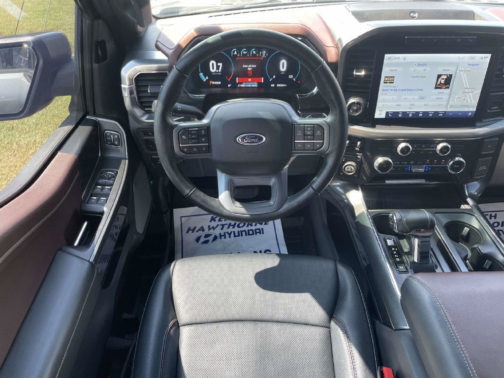 Used 2022 Gray Ford Lariat image 13