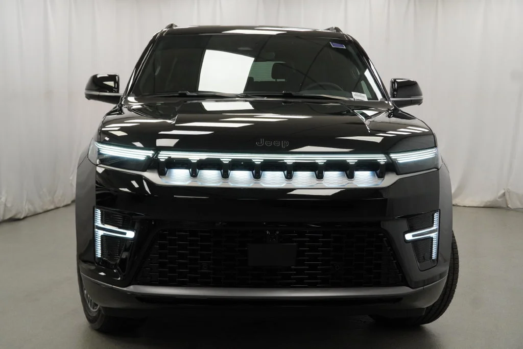New 2027 High Gloss Black Paint Jeep  image 11