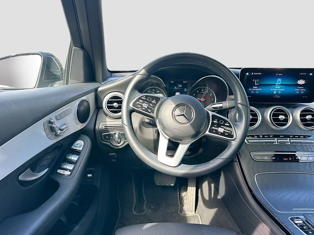 Certified Used 2022  Mercedes-Benz GLC 300 image 23