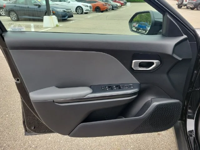 Used 2025 Black Kia LXS image 20