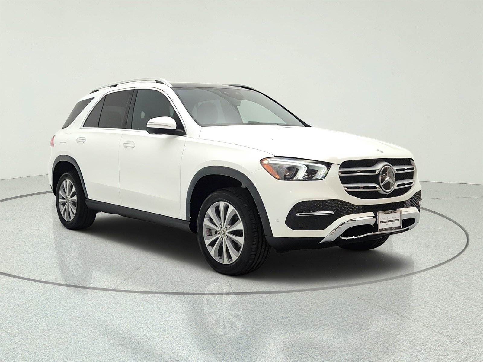 Certified Used 2023 Polar White Mercedes-Benz GLE 350 4MATIC® SUV image 3