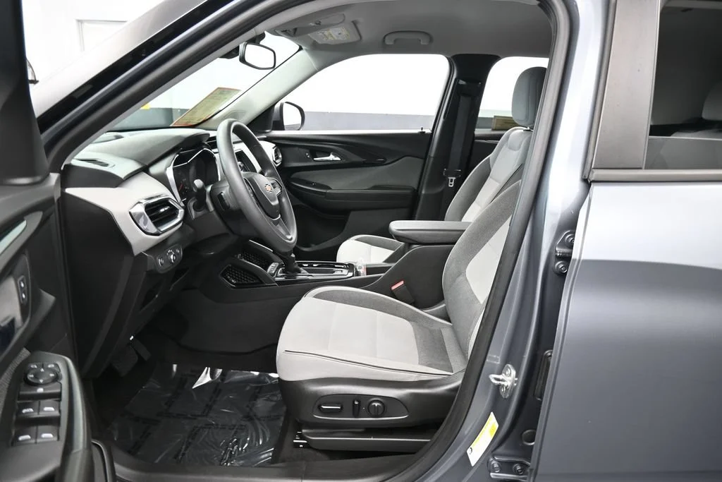 Used 2021 Satin Steel Metallic Chevrolet LT image 10