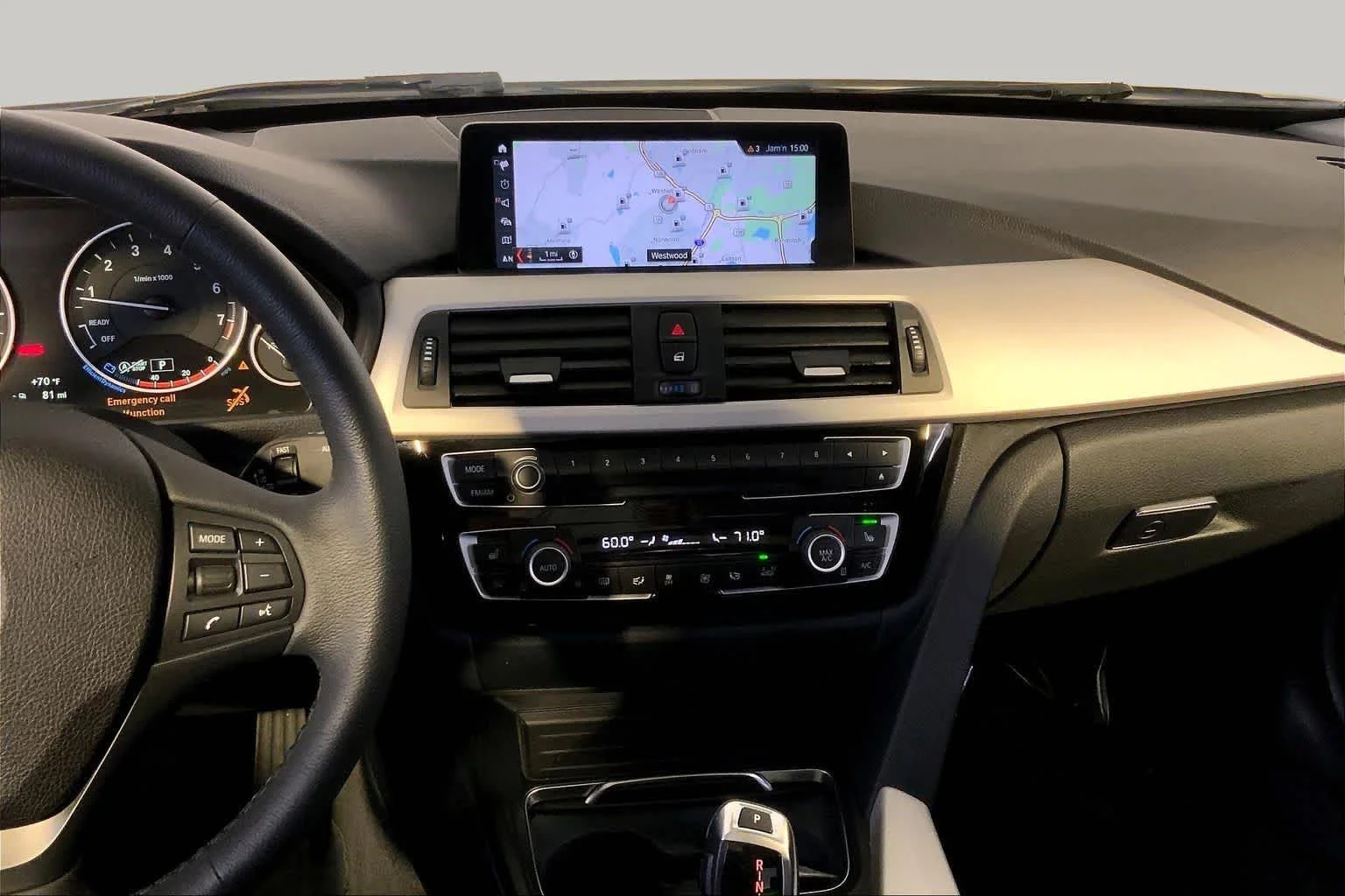 Used 2018 Alpine White BMW 320i xDrive image 7