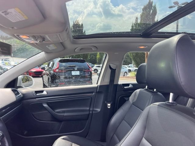 Used 2013 Candy White Volkswagen 2.0L TDI image 11