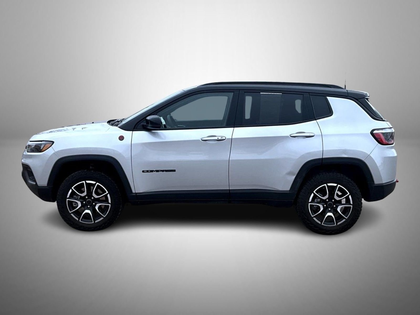 Used 2025 Silver Jeep Trailhawk image 8