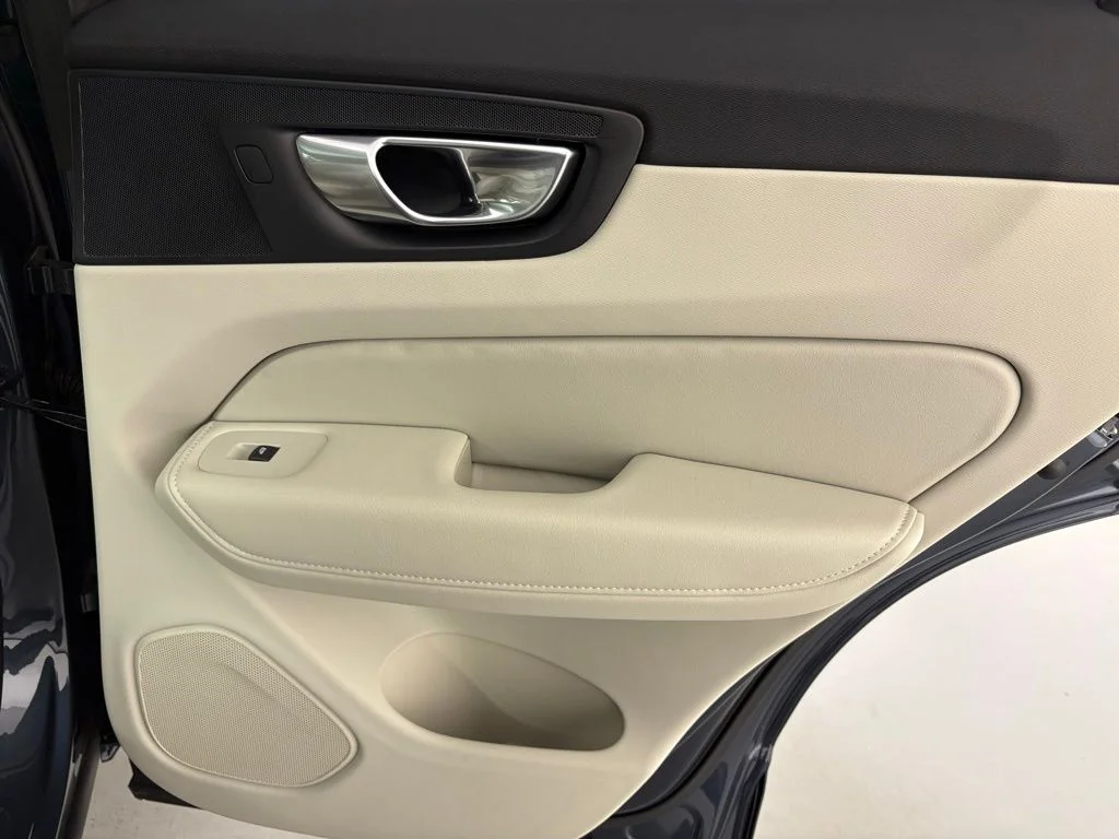 New 2026 Denim Blue Metallic Volvo Ultra image 39